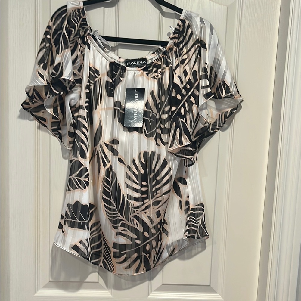 Frank Lyman Design Black and White Leaf Print Blouse, size 14